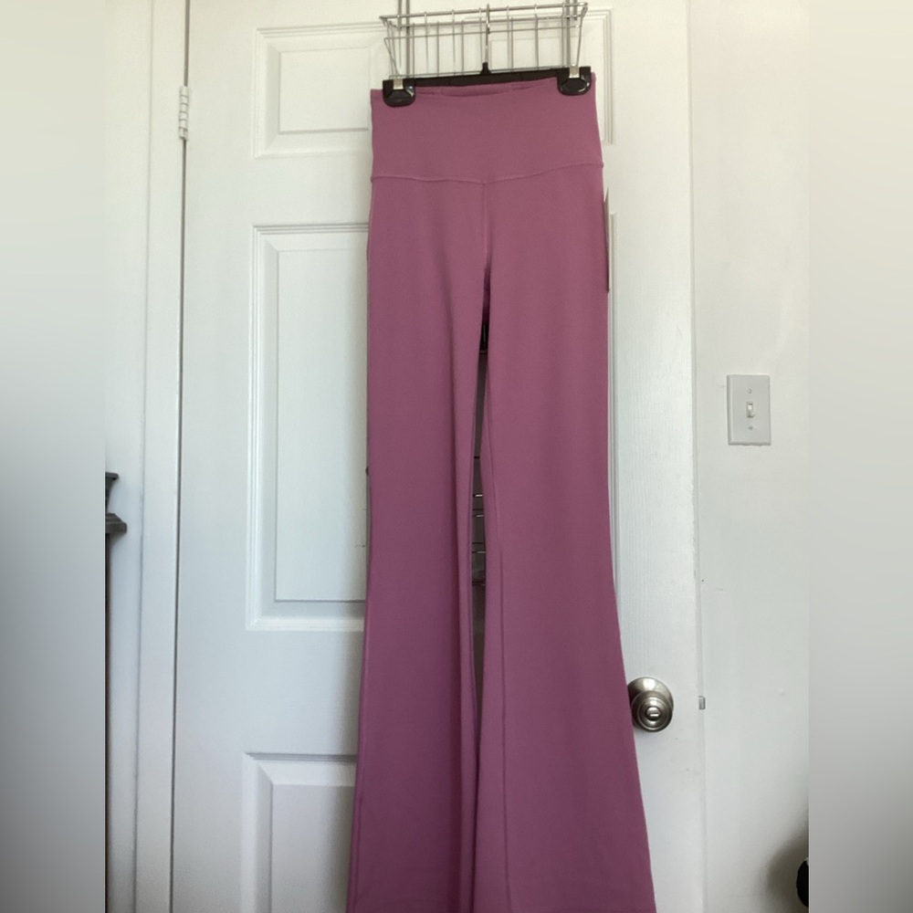 Lululemon Groove SHR Flare Pant